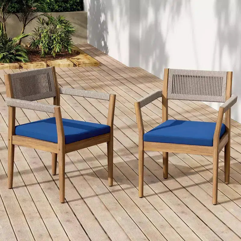 NAYSAYE Ensembles de Repas de Jardin Chaises de Salle à Manger Tressées en Bois d'Acacia avec Coussins et Accoudoirs pour Jardin, Piscine, Bleu Marine et Beige, 23.25*21.5*32.25