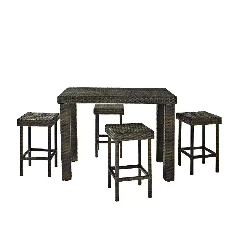 Set da pranzo Palm Harbor a 5 pezzi in vimini da esterno altezza bancone - Marrone - Crosley: Telaio in acciaio, resistente ai raggi UV, senza cuscini
