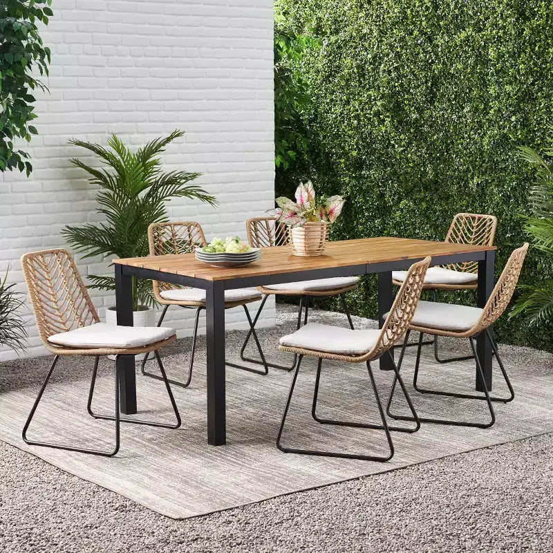 Ensemble de salle à manger extérieur 7 pièces en osier Bleckley - Marron clair/Beige/Teck - Christopher Knight Home : Mobilier de patio en rotin avec plateau de table en acacia