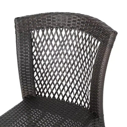 Set da pranzo Rai in vimini da 5 pezzi: marrone, per patio, resistente alle intemperie, struttura in ferro battuto, sedie impilabili, tavolo circolare