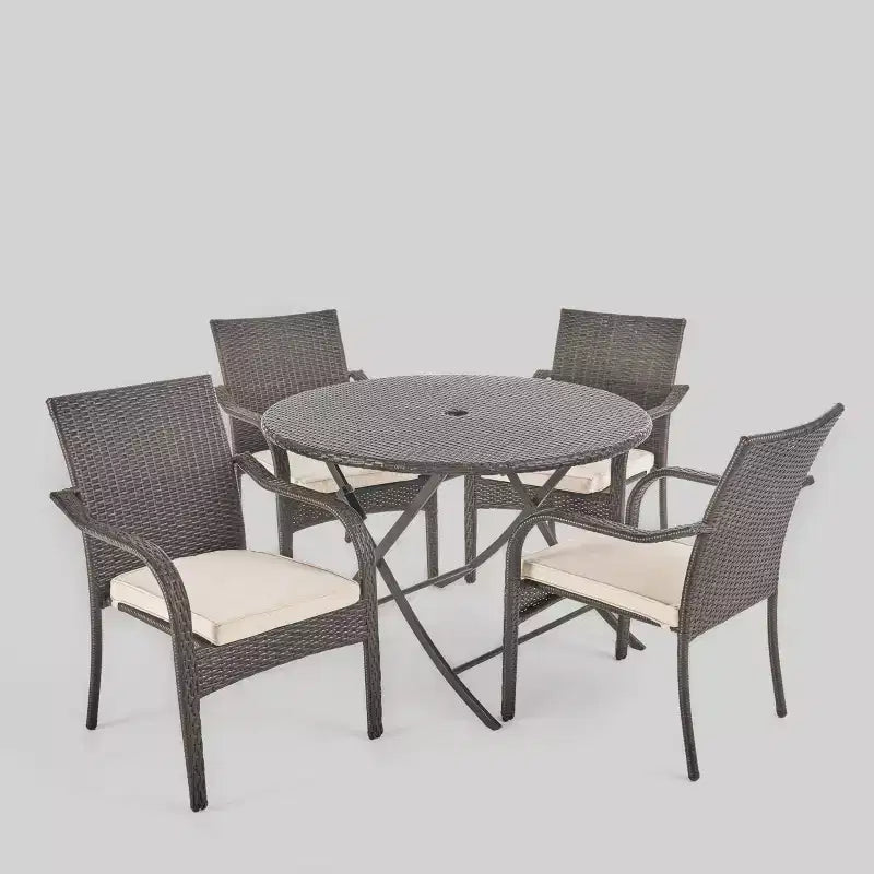 Set da pranzo da 5 pezzi in vimini Lula - Marrone - Christopher Knight Home: Tavolo circolare, sedie impilabili