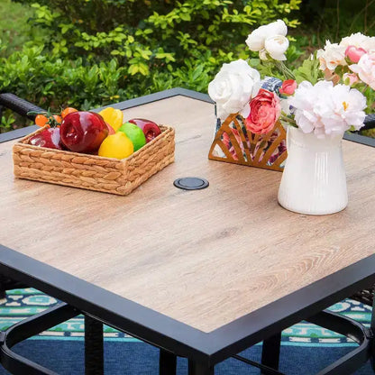 Set da giardino 5 pezzi con tavolo effetto legno e sedie in metallo - Captiva Designs