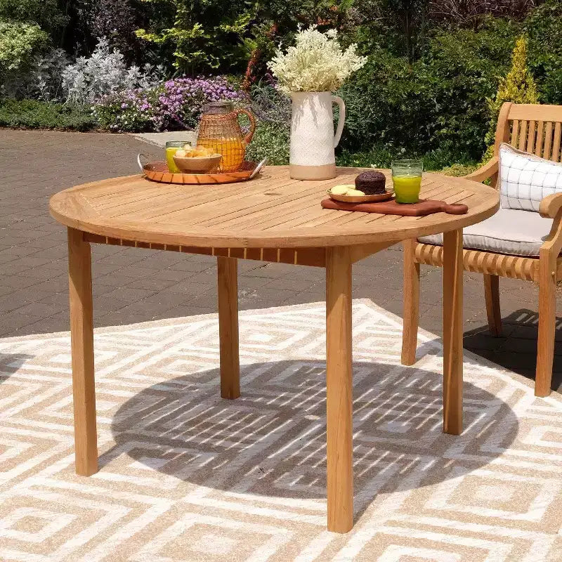 Ensemble de salle à manger d'extérieur 5 pièces en bois de teck Sonoma Lane Rockport avec coussins beiges