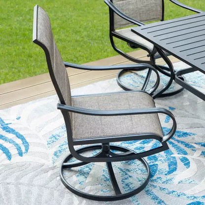 Set da Patio con Tavolo in Acciaio con Foro per Ombrellone da 1,57" e Sedie Girevoli a 360° in Sling - Captiva Designs