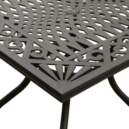 Set da esterni da 5 pezzi con tavolo quadrato nero in alluminio a rete da 37" decorato e sedie moderne - Oakland Living