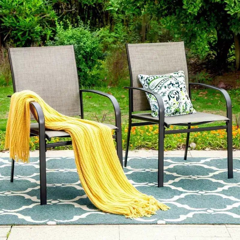 Ensemble de salle à manger de patio 5 pièces avec table en acier avec trou pour parasol de 1,57 po et fauteuils rembourrés - Captiva Designs