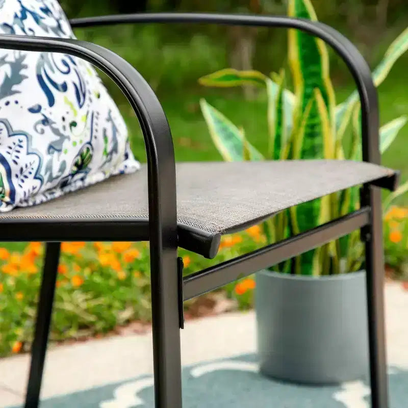 Ensemble de salle à manger de patio 5 pièces avec table en acier avec trou pour parasol de 1,57 po et fauteuils rembourrés - Captiva Designs