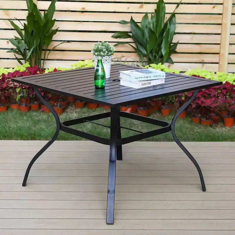 Ensemble de salle à manger de patio 5 pièces avec table en acier avec trou pour parasol de 1,57 po et fauteuils rembourrés - Captiva Designs