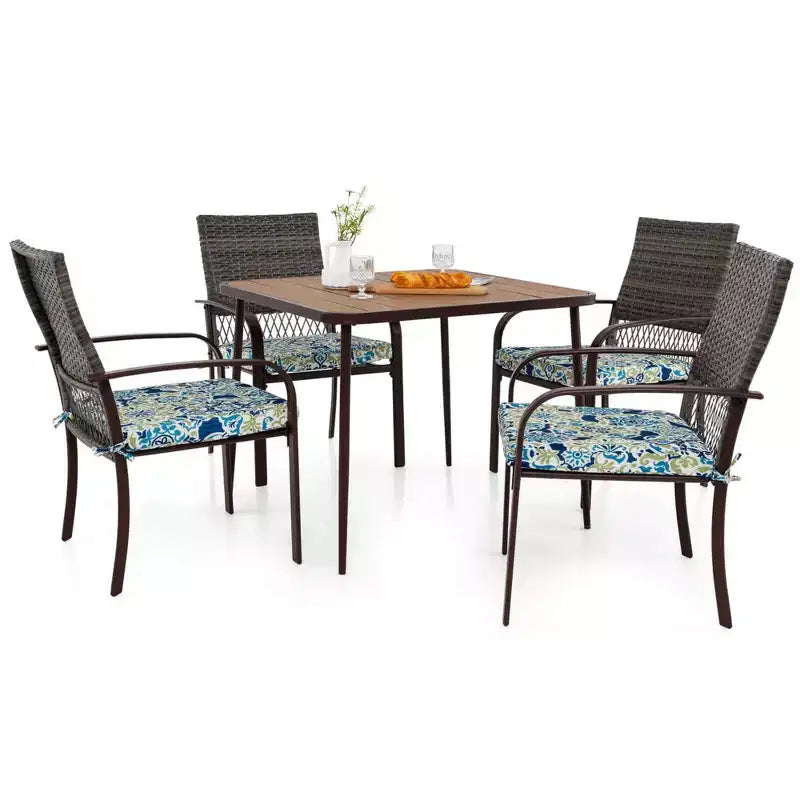 Costway Ensemble de salle à manger d'extérieur 5 pièces avec plateau de table en bois-plastique et trou pour parasol pour jardin