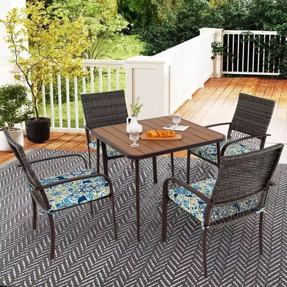 Costway Ensemble de salle à manger d'extérieur 5 pièces avec plateau de table en bois-plastique et trou pour parasol pour jardin