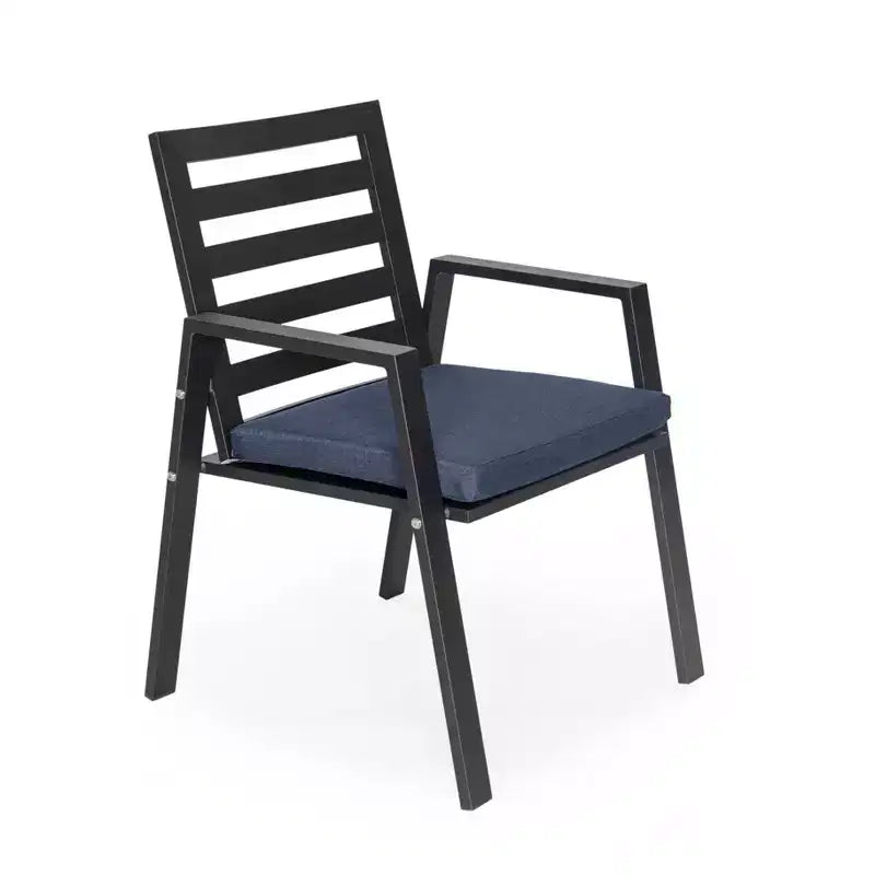 Ensemble de salle à manger d'extérieur 5 pièces LeisureMod Chelsea, table à manger ronde en aluminium de 48 pouces et 4 fauteuils de salle à manger