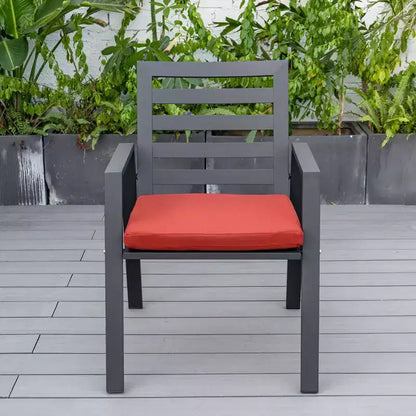 Ensemble de salle à manger d'extérieur 5 pièces LeisureMod Chelsea, table à manger ronde en aluminium de 48 pouces et 4 fauteuils de salle à manger
