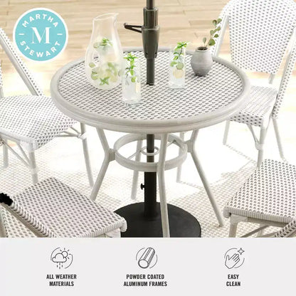 Table de salle à manger de bistrot intérieure/extérieure Lily Pond de Martha Stewart avec 4 chaises de bistrot empilables