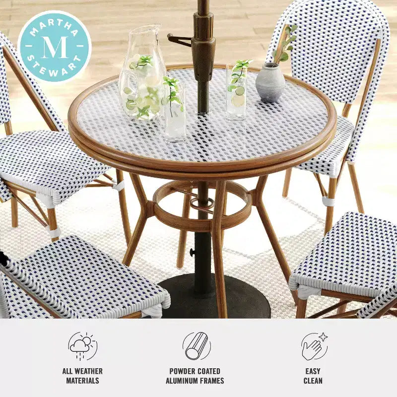 Table de salle à manger de bistrot intérieure/extérieure Lily Pond de Martha Stewart avec 4 chaises de bistrot empilables