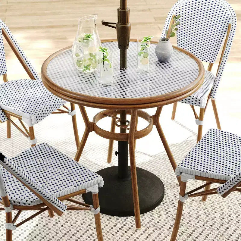 Table de salle à manger de bistrot intérieure/extérieure Lily Pond de Martha Stewart avec 4 chaises de bistrot empilables