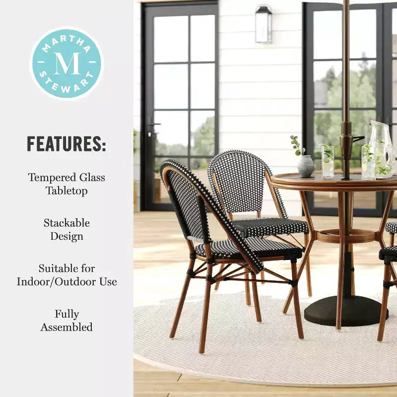 Table de salle à manger de bistrot intérieure/extérieure Lily Pond de Martha Stewart avec 4 chaises de bistrot empilables