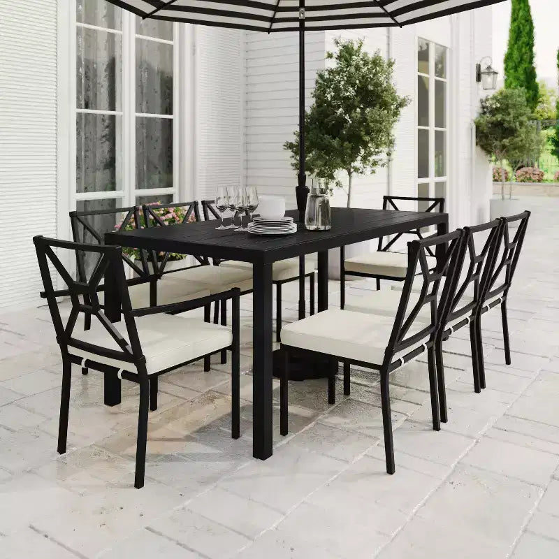 Ensemble de salle à manger d'extérieur 9 pièces Martha Stewart avec 8 chaises empilables et table de 71 pouces, en acier noir