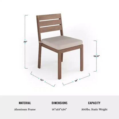 Ensemble de salle à manger d'extérieur Martha Stewart Bedford avec table de 180 cm et 8 chaises avec finition en aluminium brossé aspect bois et coussins résistants aux intempéries