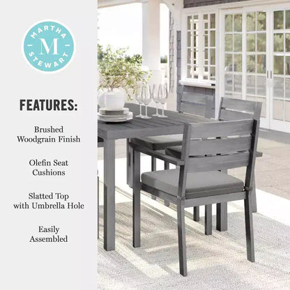 Ensemble de patio intérieur/extérieur Martha Stewart Bedford avec table de 62 po et 6 chaises de salle à manger avec finition en aluminium brossé imitation bois et coussins toutes saisons