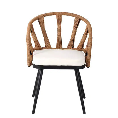 Ensemble extérieur contemporain Whisen avec chaises en rotin PE et table en bois synthétique, idéal pour les jardins et les pelouses