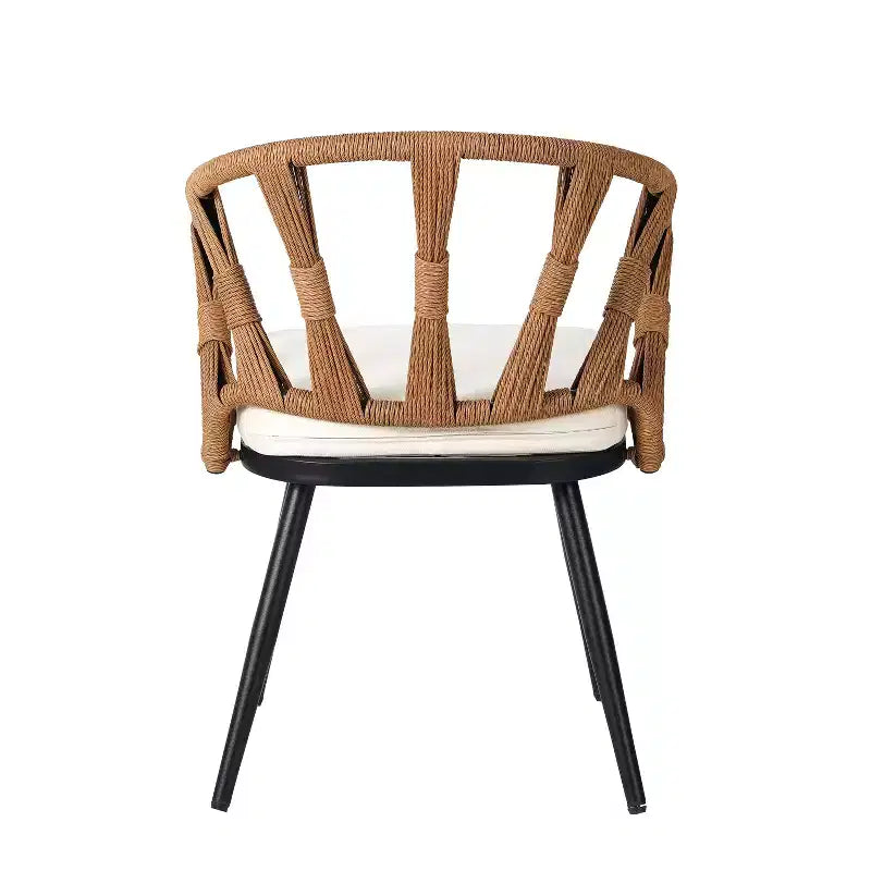 Ensemble extérieur contemporain Whisen avec chaises en rotin PE et table en bois synthétique, idéal pour les jardins et les pelouses