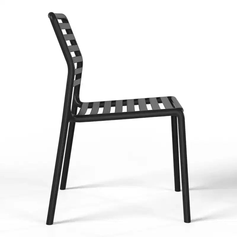 Ensemble de salle à manger d'extérieur et d'intérieur WestinTrends Playa 5 pièces avec table en métal et chaises d'appoint empilables en plastique