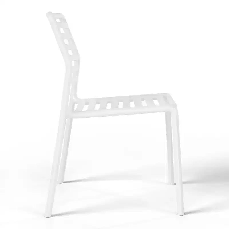 Ensemble de salle à manger d'extérieur et d'intérieur WestinTrends Playa 5 pièces avec table en métal et chaises d'appoint empilables en plastique