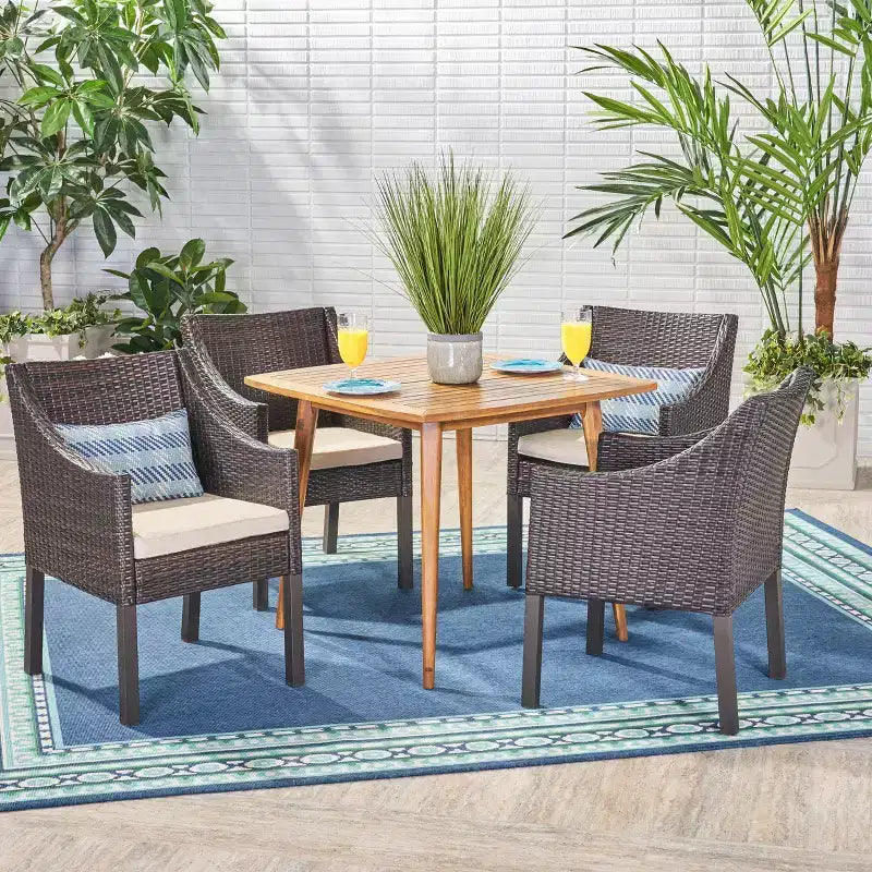 Set da pranzo da 5 pezzi Christopher Knight Home Damas da esterno in legno di acacia e vimini con cuscini