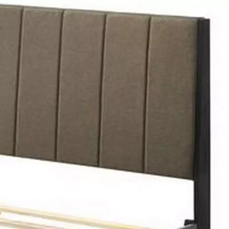 Letto Queen a piattaforma in legno da 85", testiera capitonné a canale, tessuto marrone talpa, 12 doghe incluse