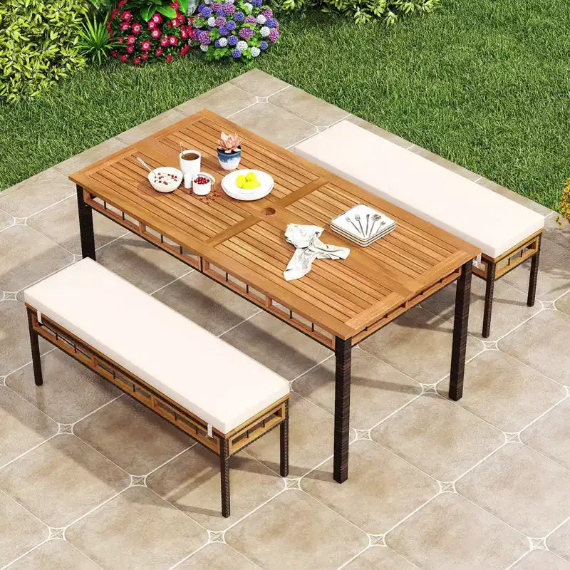 Costway Ensemble repas de jardin 3 pièces en bois d'acacia avec trou pour parasol de 5 cm et coussins, Marron mélangé