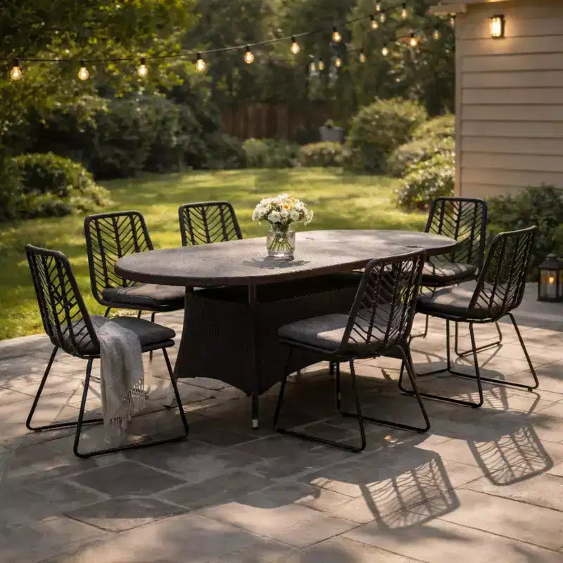 Christopher Knight Home Freya Set da Pranzo da Esterno Moderno di 7 Pezzi in Metallo con Tavolo Ovale e Design in Rattan PE