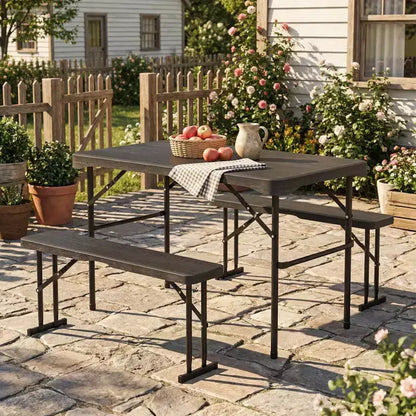 Set da tavolo da picnic pieghevole Gymax per patio con 2 panche e struttura in metallo, superficie in HDPE per campeggio e giardino