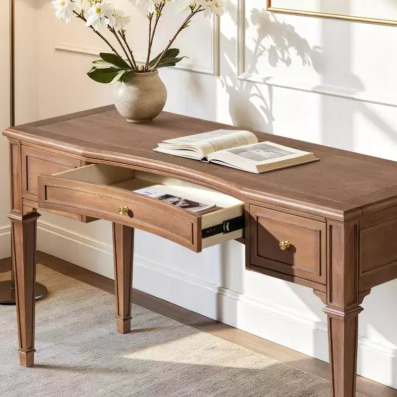 Scrivania direzionale in legno a 3 cassetti Dauphin 55 di Jennifer Taylor Home