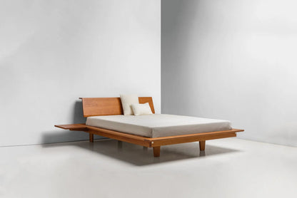 Letto a piattaforma - È minimalista nella sua essenza, spogliandosi di ogni pretesa con la sua serie di ampie superfici circostanti
