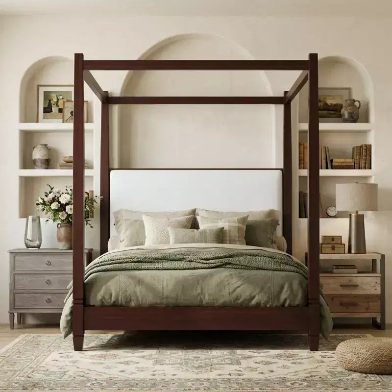 Letto a baldacchino con testiera imbottita