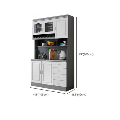 Buffet de cuisine en bois blanc avec casier à vin intégré