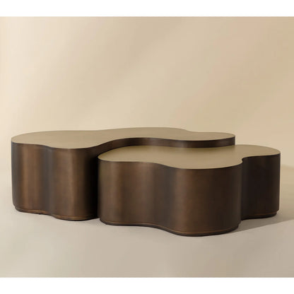 Tavolino da caffè moderno in alluminio verniciato a polvere con forma scultorea | Finitura verniciata a polvere