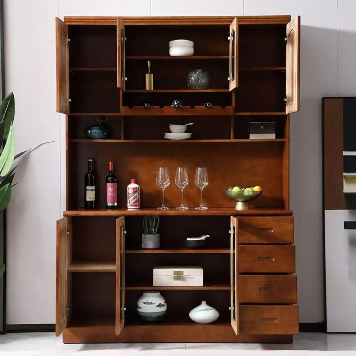 Buffet de cuisine en bois blanc avec casier à vin intégré