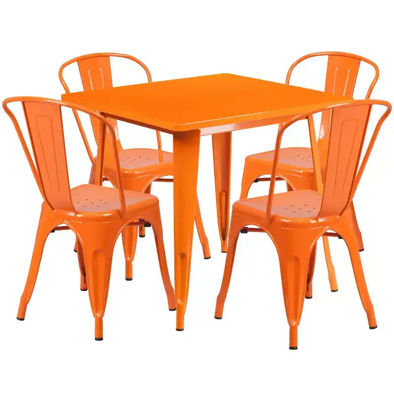 Ensemble table carrée d'intérieur/extérieur en métal qualité commerciale Emma et Oliver 31,5 avec 4 chaises empilables