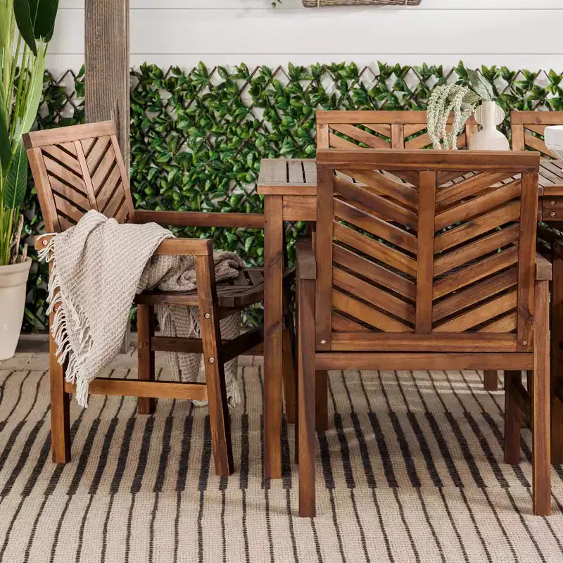 Ensemble de salle à manger extérieur 7 pièces en acacia à lattes chevrons - Saracina Home