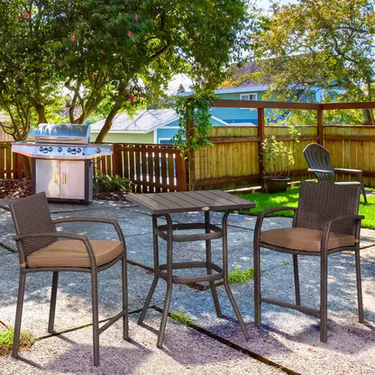 Outsunny Set 3 Pezzi in Rattan e Vimini, Tavolo con Top Effetto Legno e 2 Sgabelli da Bar per Esterni, Patio, Bordo Piscina, Giardino