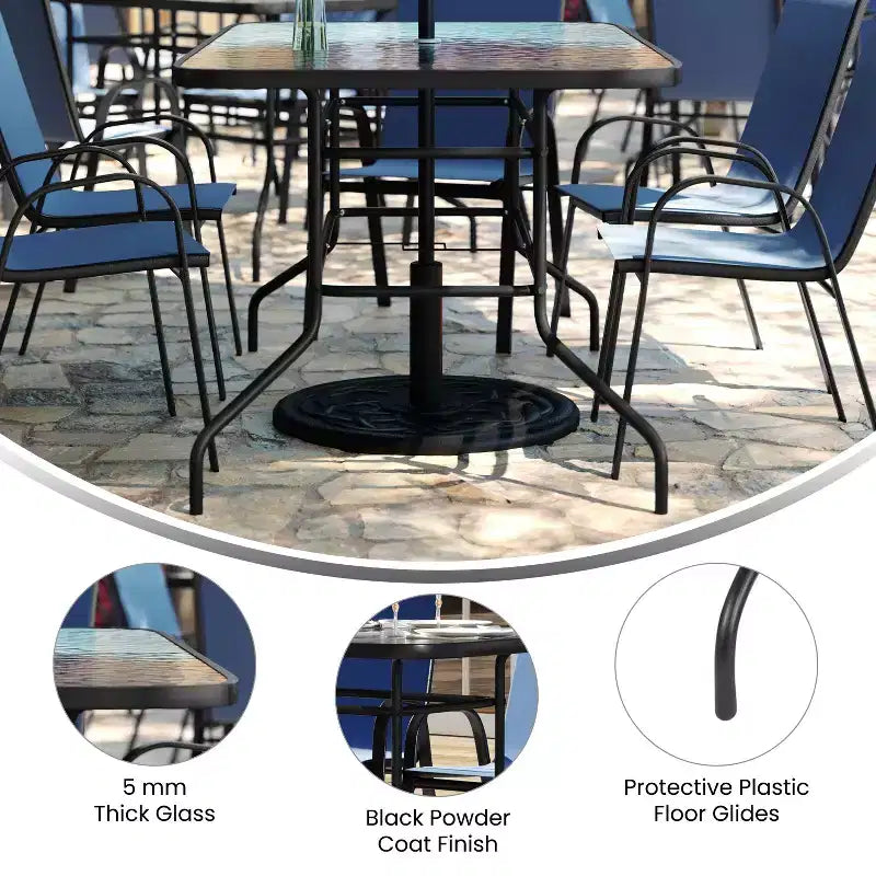 Ensemble de table de patio sept pièces Emma et Oliver avec table en métal avec plateau en verre trempé et 6 chaises empilables Flex Comfort