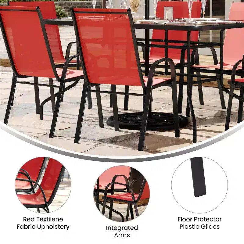 Ensemble de table de patio sept pièces Emma et Oliver avec table en métal avec plateau en verre trempé et 6 chaises empilables Flex Comfort