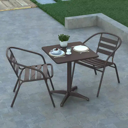 Set Tavolo Quadrato Emma and Oliver da 23,5" in Alluminio per Interni ed Esterni con 2 Sedie con Schienale a Doghe