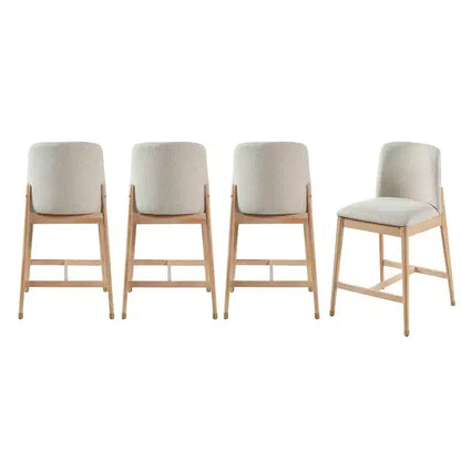 Sgabelli da bancone imbottiti Christopher Knight Home Alexandra Farmhouse in legno di gomma con schienale curvo (Set di 4)