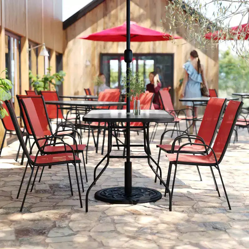 Ensemble de salle à manger d'extérieur Flash Furniture Brazos 5 pièces de qualité commerciale avec table de patio en verre trempé et 4 chaises avec assises et dossiers en matériau Flex Comfort