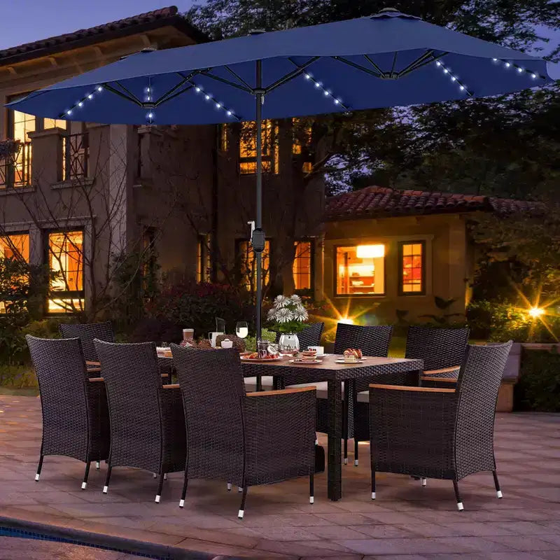 Ensemble de salle à manger Costway 11 pièces avec parasol de terrasse double face de 4,5 m (socle inclus) beige/café/bleu marine/orange/lie de vin/gris