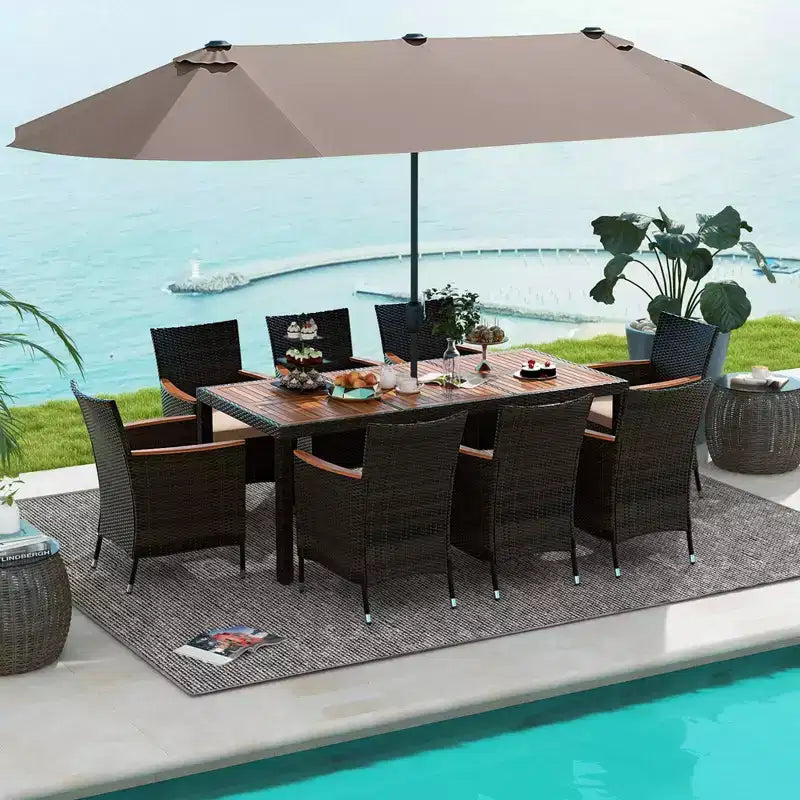 Ensemble de salle à manger Costway 11 pièces avec parasol de terrasse double face de 4,5 m (socle inclus) beige/café/bleu marine/orange/lie de vin/gris