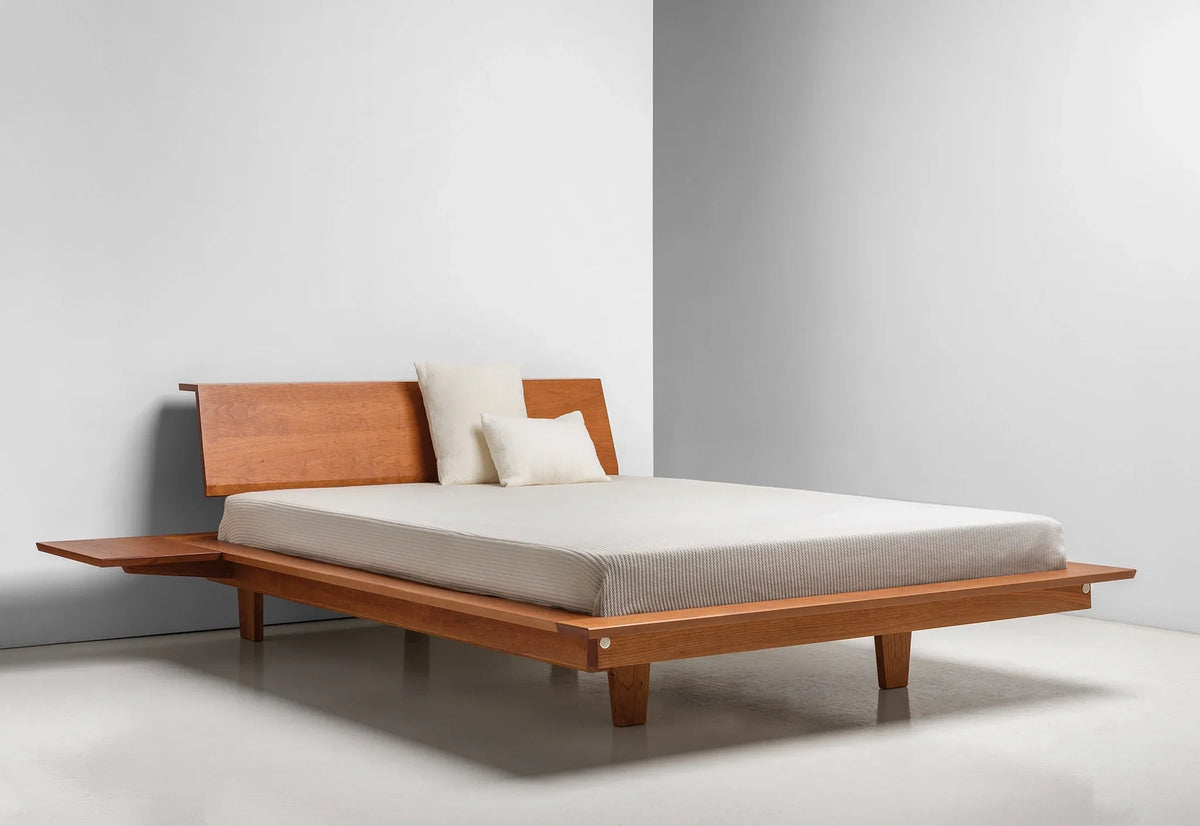 Letto a piattaforma - È minimalista nella sua essenza, spogliandosi di ogni pretesa con la sua serie di ampie superfici circostanti