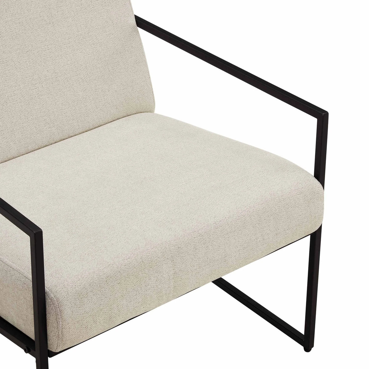 Poltrona moderna in tessuto beige chiaro con design salvaspazio per soggiorno